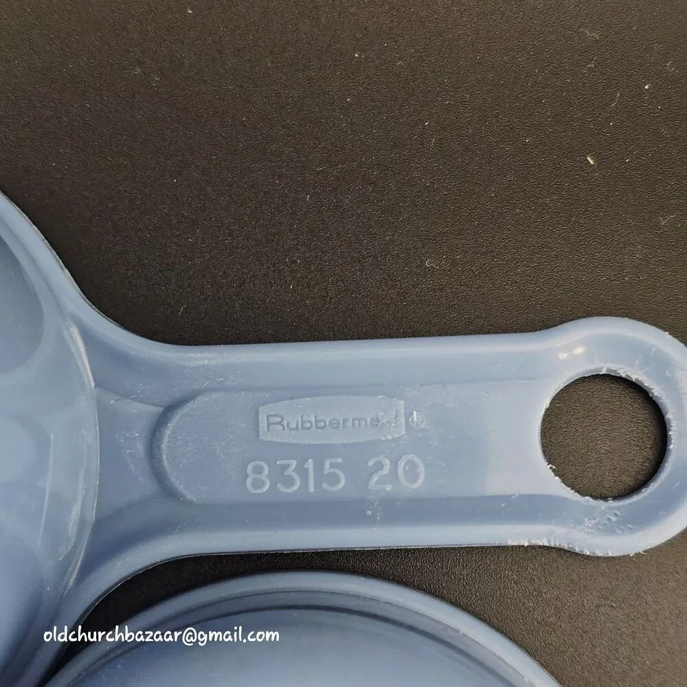 Rubbermaid Blue Plastic Measuring Cup Set 1/4 1/3 1/2 Cup Nesting Model 8315